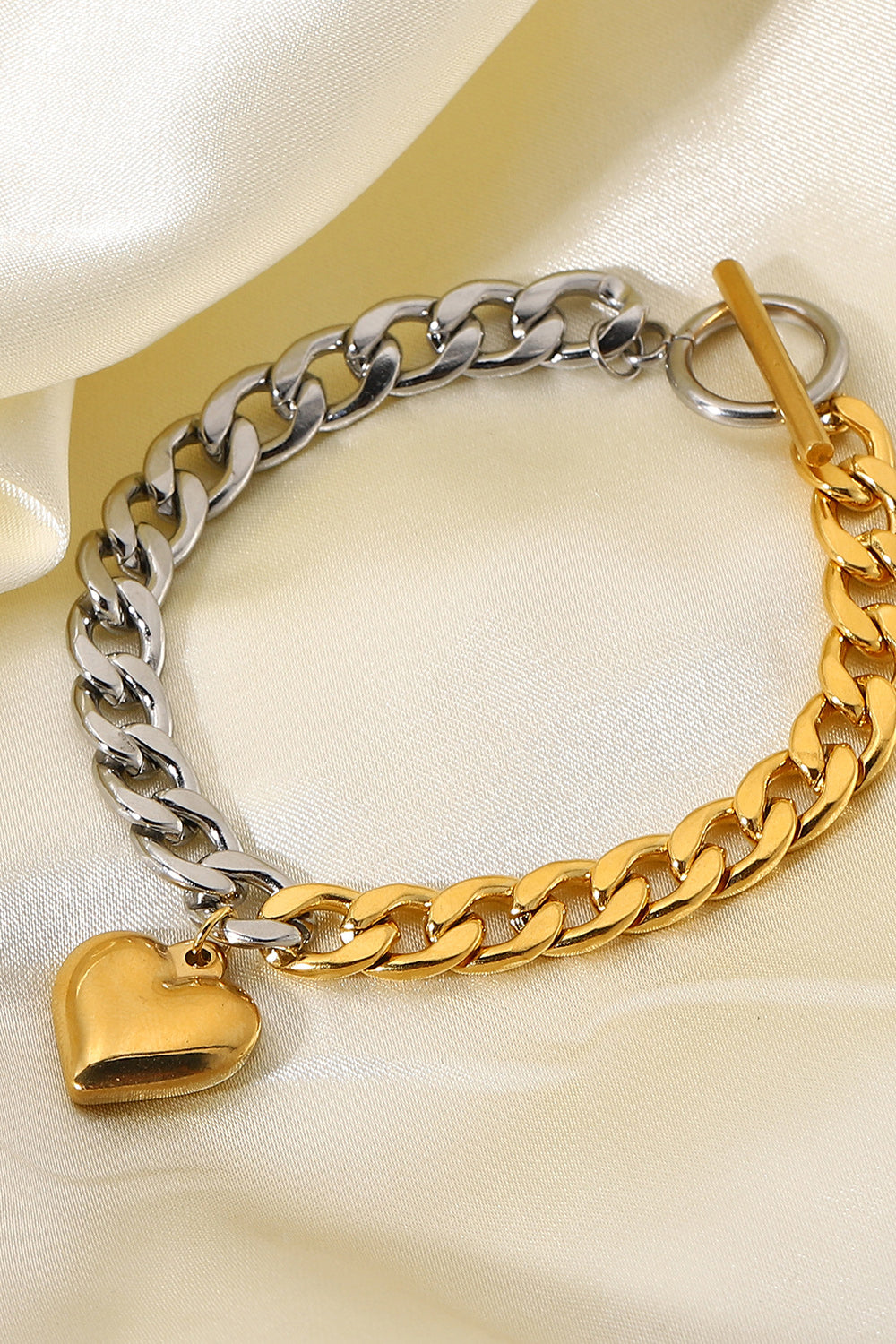 Light Gray Chain Heart Charm Bracelet Sentient Beauty Fashions jewelry