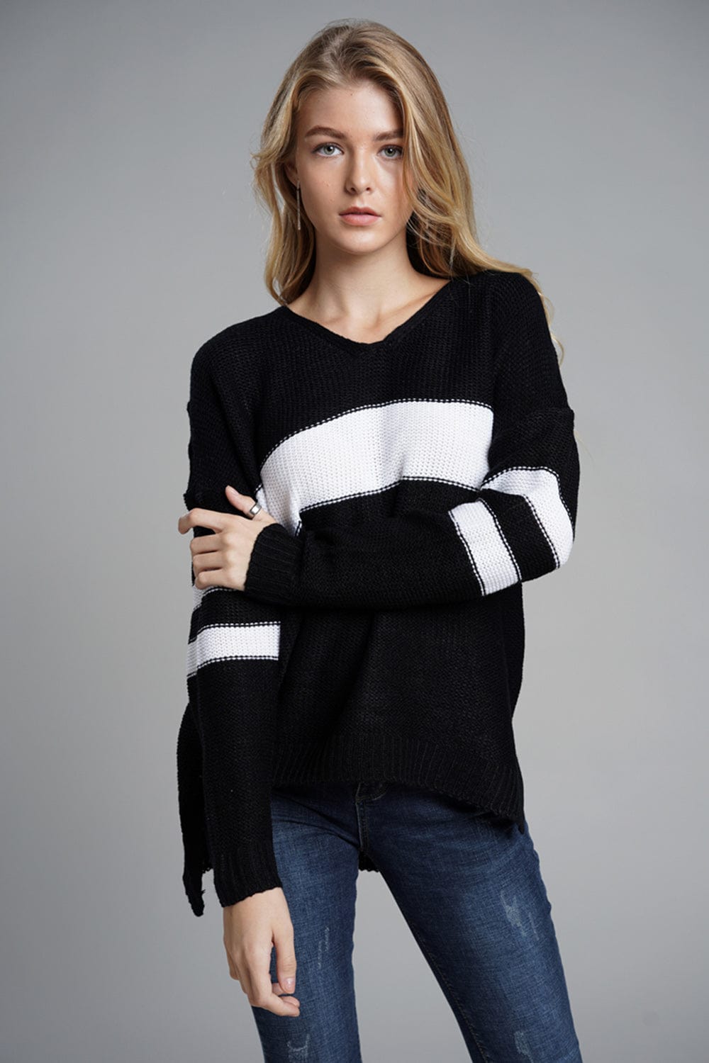 Slit Contrast V-Neck Long Sleeve Sweater