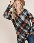 BOMBOM Plaid Round Neck Long Sleeve Knit Top