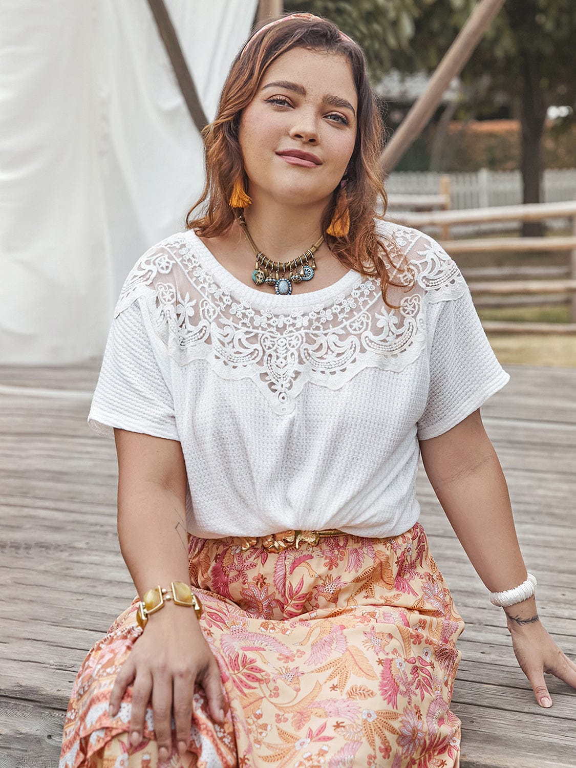 Gray Plus Size Lace Detail Round Neck Short Sleeve Top