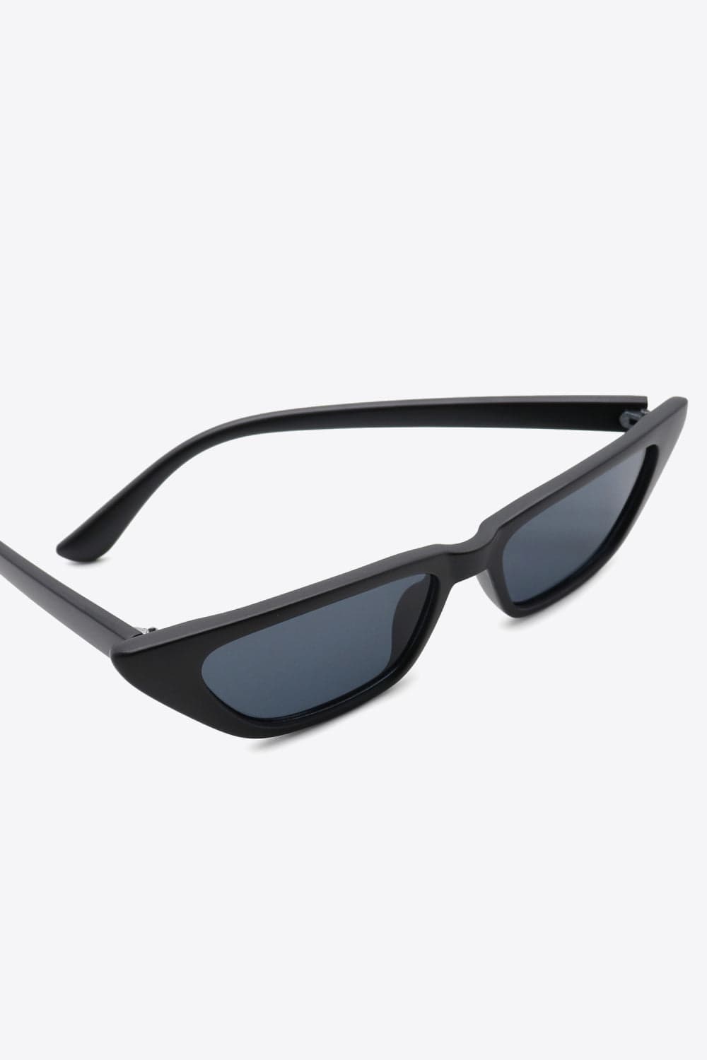 White Smoke UV400 Polycarbonate Cat Eye Sunglasses