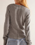 Light Gray Exposed Seam Round Neck Long Sleeve T-Shirt