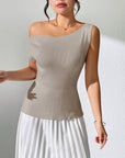 Single Shoulder Short Sleeve Knit Top