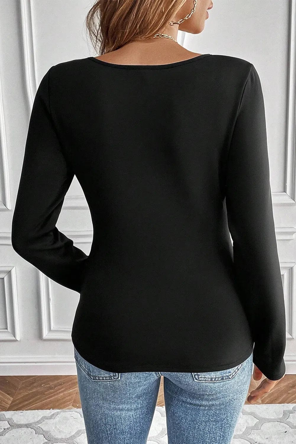 Black Round Neck Long Sleeve Top