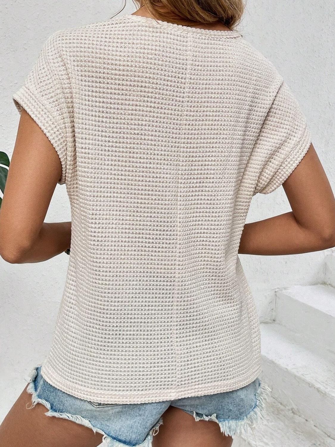 Light Gray Waffle-Knit Round Neck Short Sleeve Top