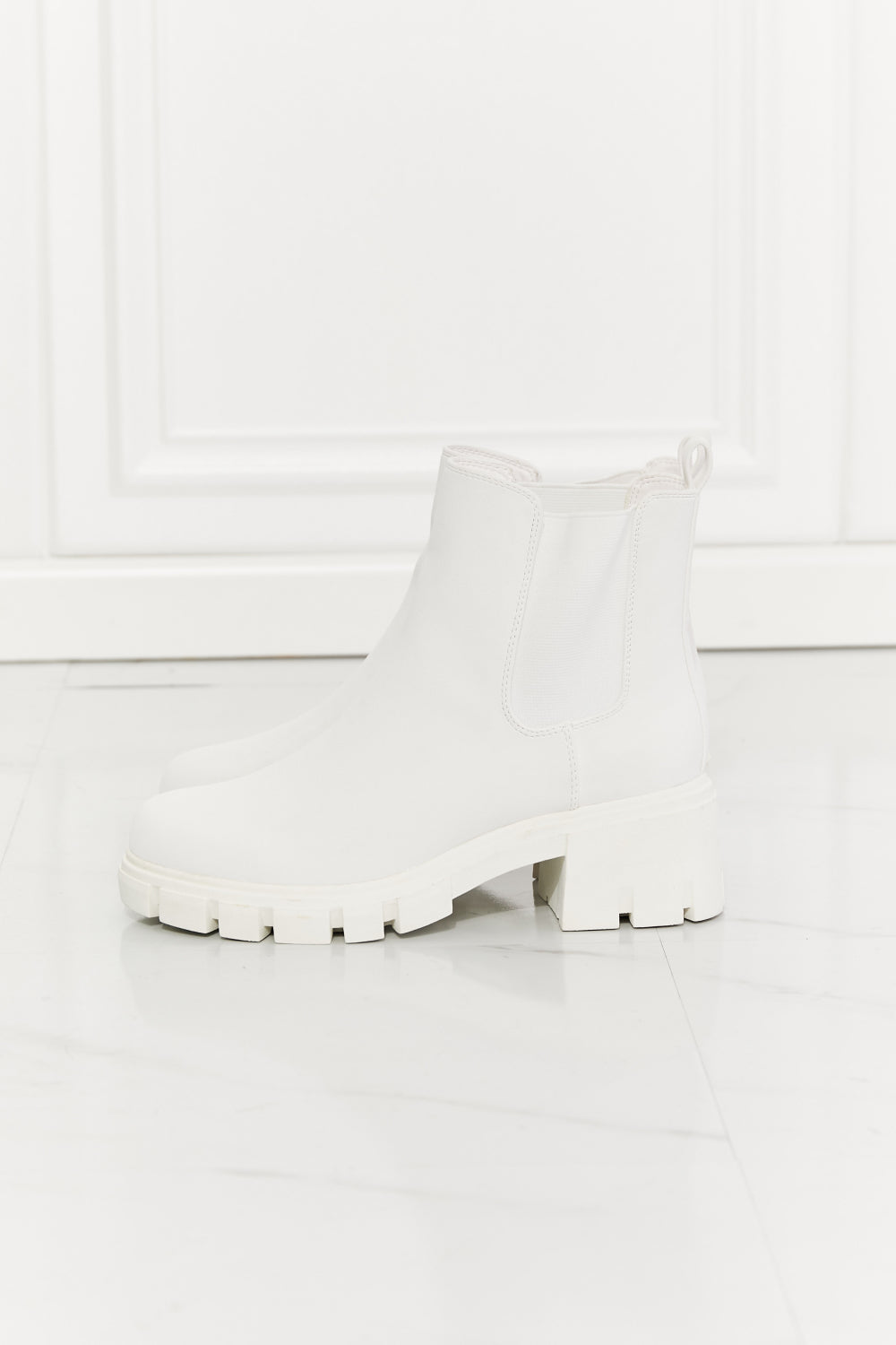 Beige MMShoes Work For It Matte Lug Sole Chelsea Boots in White