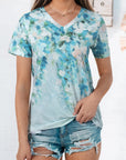 Light Gray Floral V-Neck Short Sleeve Tee Sentient Beauty Fashions Apparel & Accessories