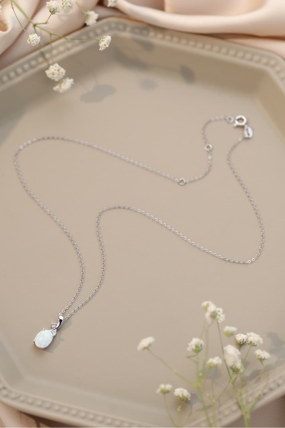 Dark Gray Opal Oval Pendant Chain Necklace