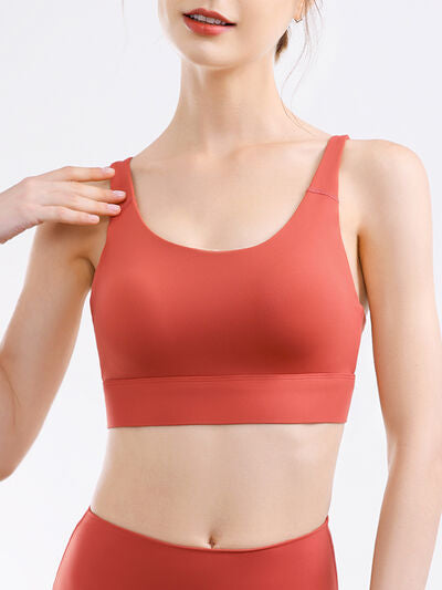 Light Gray Scoop Neck Wide Strap Active Bra Sentient Beauty Fashions Apparel &amp; Accessories