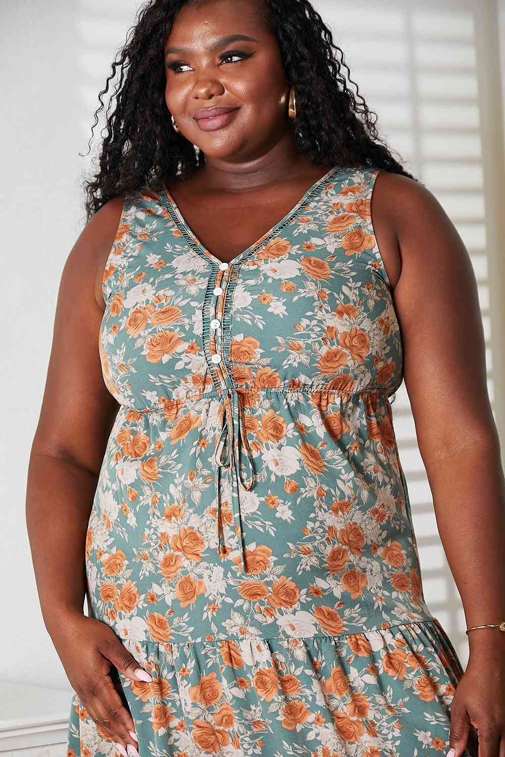 Gray Double Take Floral V-Neck Tiered Sleeveless Dress Sentient Beauty Fashions Apparel &amp; Accessories