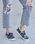 Gray Forever Link Plaid Plush Flat Sneakers Sentient Beauty Fashions Shoes