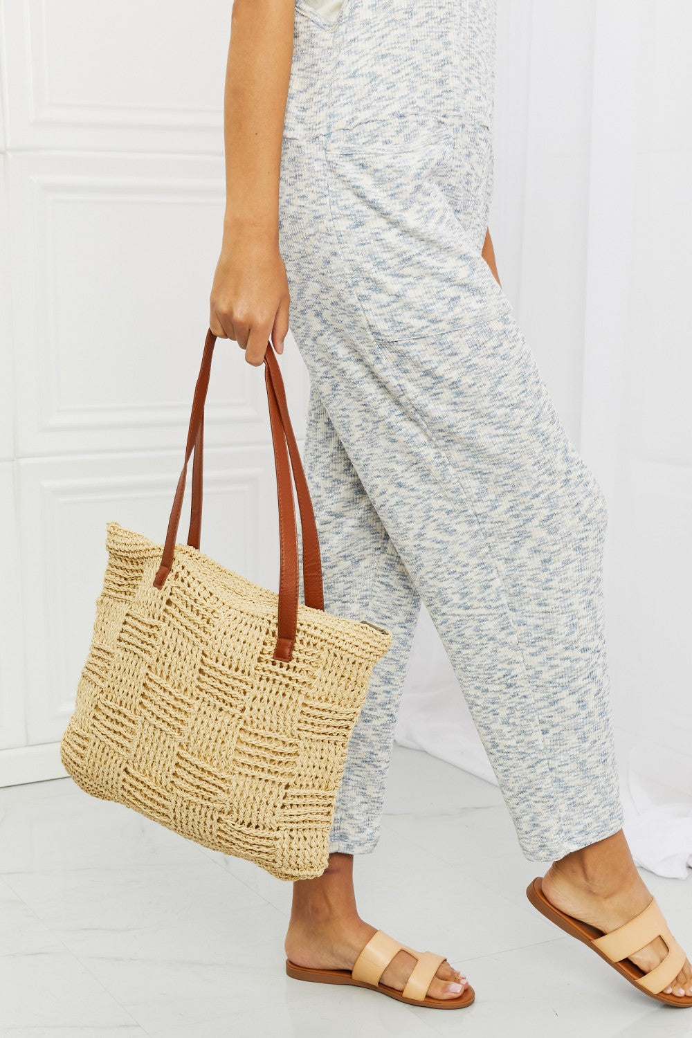 Light Gray Fame Picnic Date Straw Tote Bag Sentient Beauty Fashions Bag
