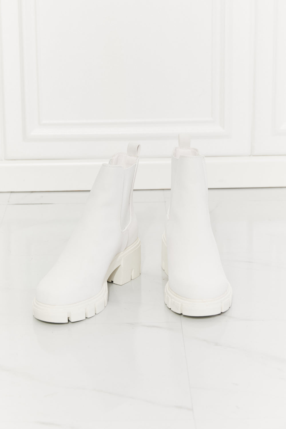 Beige MMShoes Work For It Matte Lug Sole Chelsea Boots in White Sentient Beauty Fashions shoes