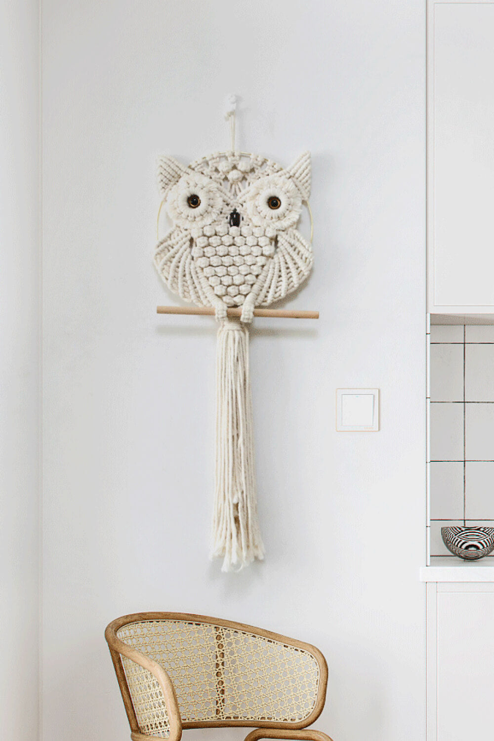 Light Gray Hand-Woven Owl Macrame Wall Hanging