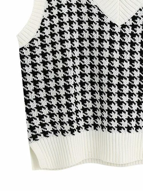 Black Houndstooth V-Neck Sweater Vet