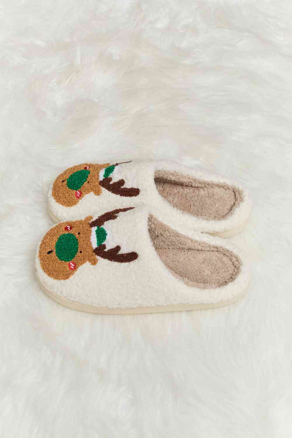 Light Gray Melody Rudolph Print Plush Slide Slippers Sentient Beauty Fashions Apparel &amp; Accessories