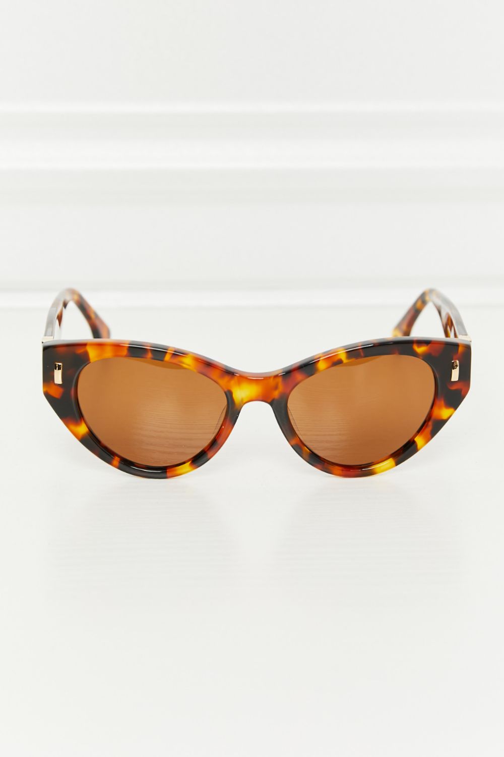 White Smoke Tortoiseshell Acetate Frame Sunglasses Sentient Beauty Fashions Apparel & Accessories
