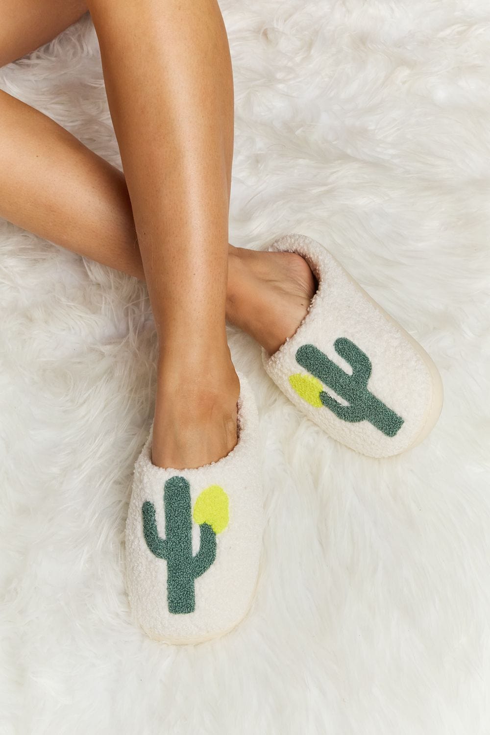 Light Gray Melody Cactus Plush Slide Slippers