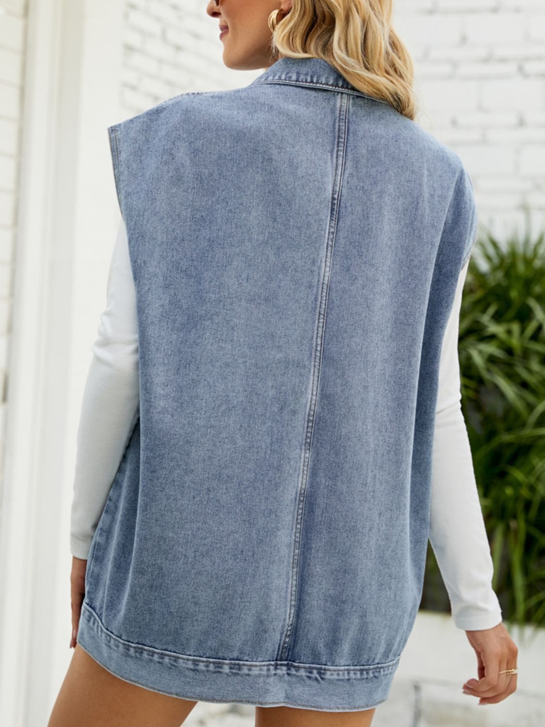 Light Slate Gray Collared Neck Sleeveless Denim Top with Pockets