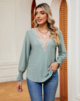 Gray Contrast Flounce Sleeve Blouse