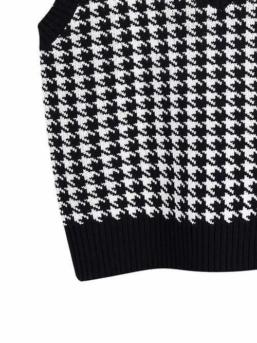 Black Houndstooth V-Neck Sweater Vet