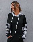 Light Slate Gray Plaid Drawstring Dropped Shoulder Hoodie