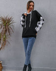 Light Slate Gray Plaid Drawstring Dropped Shoulder Hoodie