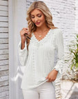 Light Gray Applique V-Neck Flounce Sleeve T-Shirt