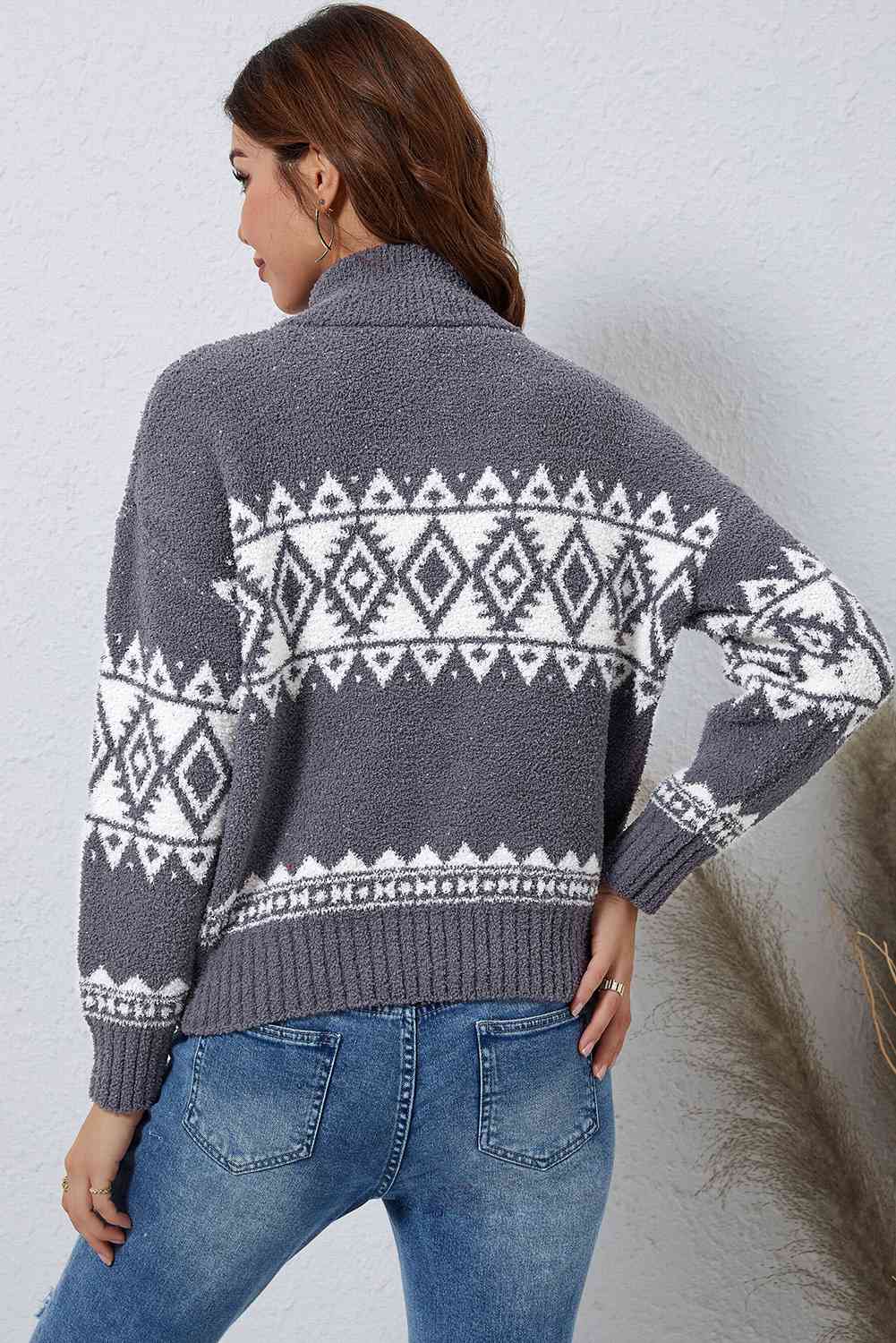 Gray Zip-Up Geometrical Pattern Pullover Sweater