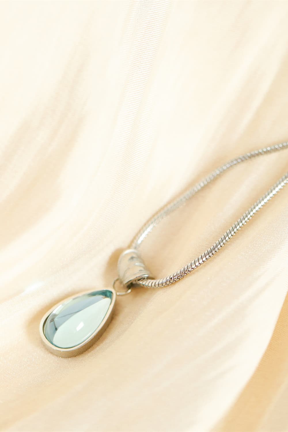 Antique White Teardrop Shape Titanium Steel Pendant Necklace