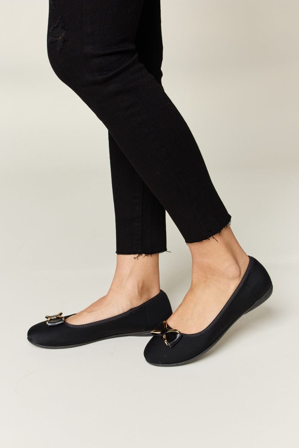 Black Forever Link Metal Buckle Flat Loafers