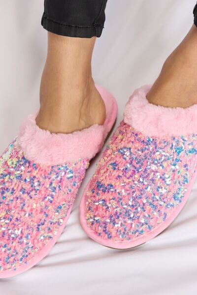 Thistle Forever Link Sequin Plush Round Toe Slippers