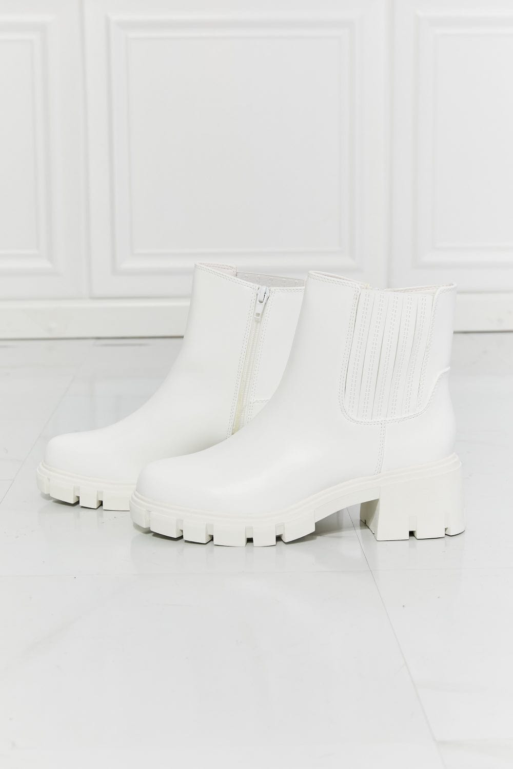 Light Gray MMShoes What It Takes Lug Sole Chelsea Boots in White