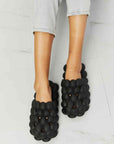 Light Gray NOOK JOI Laid Back Bubble Slides in Black