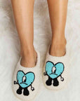 Light Gray Melody Love Heart Print Plush Slippers