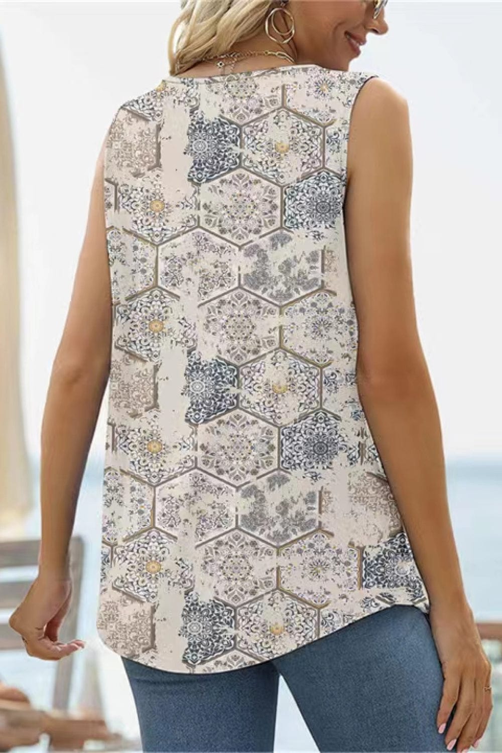 Light Gray Printed Square Neck Curved Hem Tank